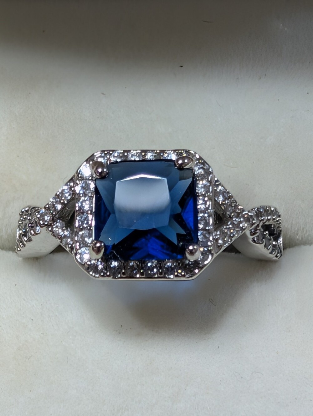Blue &white sapphire simulant square cushion cut &channel set stones silver ring